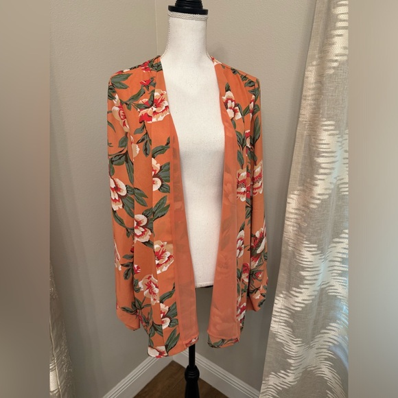 Floral Jacket ❣️ - Picture 2 of 4